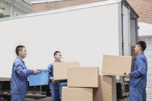 Moving home in Bayswater with professional removal helpers