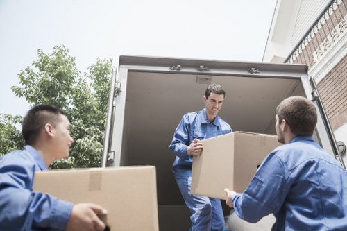 A flexible Bayswater van moving solution in an urban area